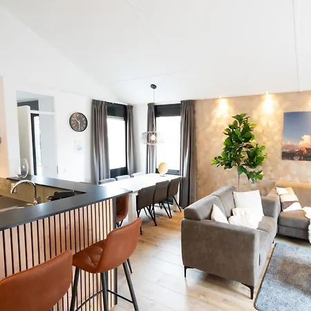 In Zevenhuizen With Sauna, Cleaning Included Zevenhuizen (Zuidplas)